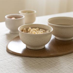 포갠 들깨 밥그릇 사기그릇 국공기 밥공기