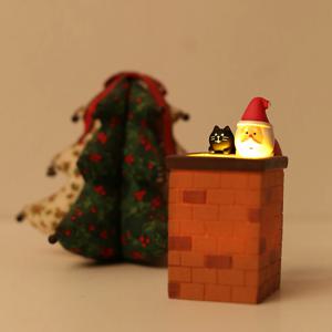 크리스마스 무드등 굴뚝 위의 산타와 고양이 연필꽂이 감성 소품 오브제 조명