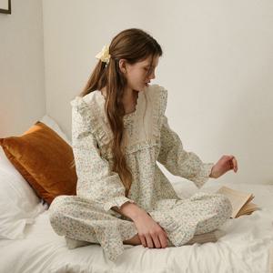 세니엘 긴팔 투피스 크림 (21수)