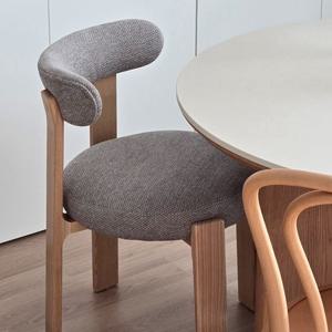 모모 체어 카페 인테리어 식탁 의자