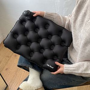 트래블라라 쿠션 휴대용 에어 무하중 차 야구장 공원 기내용 비행기 에어셀 여행용 방석