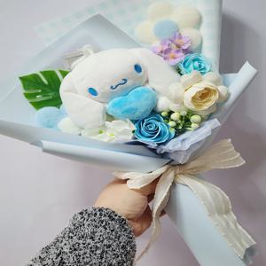 시나모롤 인형꽃다발 산리오 강아지 간식 킨더조이 사탕 졸업 학예회 유치원 입학 재롱잔치