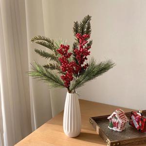 소나무 레드 베리 가지 조화 크리스마스 장식