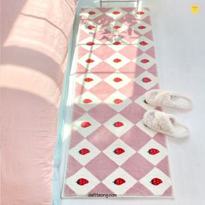 [리퍼]귀여운 딸기우유 체커보드 롱 러그_침실 거실 주방 꾸미기 4size