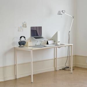 닐튼 플러스 책상 W1400-콘센트형