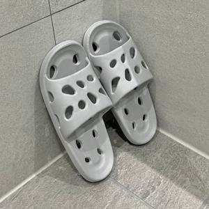 물빠짐 구멍송송 욕실슬리퍼 (+스텐슬리퍼걸이 무료증정)