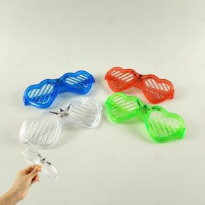 체육대회 생일 파티 축제 빛나는 힙한 인싸템 LED 하트 안경 소품