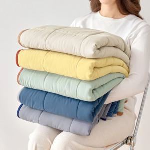 굿띵스 입는 패딩담요 패딩블랭킷 극세사 똑딱이 후드담요