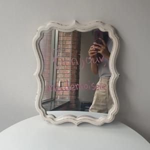 화이트 벽걸이 빈티지 감성 거울 카페 오브제 쉐비 프렌치 홈데코 화장대 예쁜