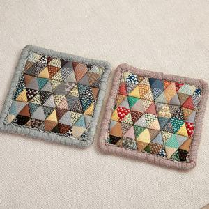 샤크라 엠보싱 퀼트 사각 방석 2color