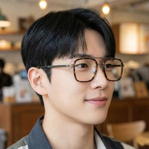 LUXEYE 명품 안경 긱시크 무테 뿔테 안경테 698008