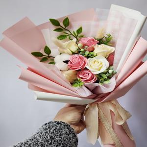 장미꽃다발 목화 졸업 입학 수료 발표회 학예회 유치원 초등학교 중등 고등 대학 재롱잔치