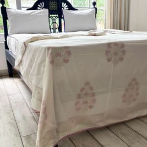 100% 핸드메이드 모슬린 도하르 인체에 무해한 순면 천연 염색 특수원단 침구