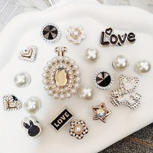 TEMU 18pcs 골든 스타 하트 신발 자수 블링 라인스톤 곰 토끼 신발 장식 고급 인공 비즈 꽃 향수 병 신발 액세서리 DIY 제거 가능 다기능 러브 신발 클립 여성 샌들 슬라이드 슬리퍼 생일 선물