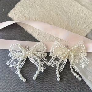 TEMU 2pcs 우아한 레이스 & 리본 신발 클립 - 높은 신발 및 운동화에 멋진 장식 액세서리, 진주 장식 및 추가, 결혼식, 파티, 또는 캐주얼 의상에 대한 완벽한 여성 선물, 우아한 신발 업그레이드, 신발 액세서리, 파티 신발, 내구성 있는 신발 장식