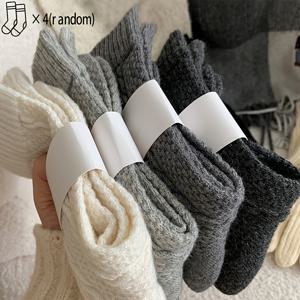 TEMU 여성용 겨울용 미드캐프 보온 양말 4팩 - 탄력 밴드가 있는 부드럽고 따뜻한 케이블 디자인, 다양한 중립색상 (검정, 흰색, 회색, 베이지) - 가을과 겨울의 편안한 일상 및 특별한 날 타이츠, 다용도 레이어링 필수품