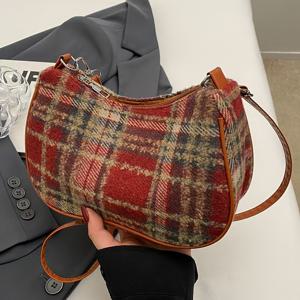 TEMU 여성용 트위드 크로스바디 백 - 우아한 레드 & 브라운 체크무늬 지퍼 클로저, 구조적 숄더백, 일상 및 정장용, 커피 브라운/레드/블루, 내구성 있고 쉬운 세척 유지보수, 다용도 핸드백, 시크 액세서리, 고품질 마감, 컴팩트 핸드백, 패션 애호가용, 여성용 체크무늬 가방, 레드 체크무늬 퍼스