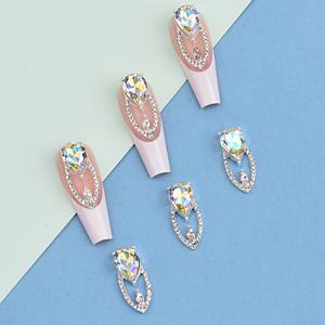 TEMU 6개 대형 속이 빈 네일 참 - Y2K 스타일의 긴 블링 네일 아트 장식, 멀티컬러 무지개빛 효과, 저자극성 및 내구성, 매니큐어, 네일 아트 용품, 반짝이는 네일 데코