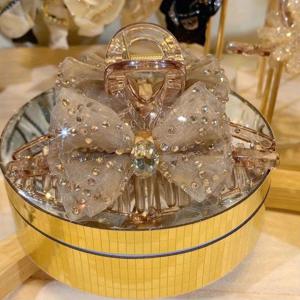 TEMU 인터넷 유명인 고급 핫 보우 대형 그립 클립 개인화된 보우 헤어핀 캐릭터 가벼운 고급 폭발 상어 클립 - 중간 크기, 플라스틱 재질