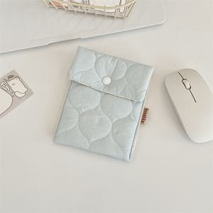 TEMU 미니 퀼트 정리 가방 - 휴대용 메이크업 & 화장품 가방, 지퍼 잠금, 크림 & 라이트 블루 꽃무늬 디자인, 소형 여행 & 일상 사용, 화장품 보관 | 꽃무늬 패턴 가방 | 지퍼 잠금, 화장품 가방|파우치