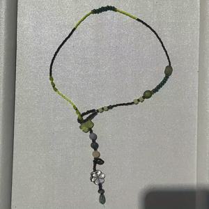 TEMU 1pc 빈티지 그린 플로럴 체코 비즈 목걸이 - 시크, 다용도 클라비클 체인, 합성 지르코니아 액센트, 일상 착용 및 어버이날 선물에 적합, 패션 목걸이|빈티지 스타일|우아한 액세서리