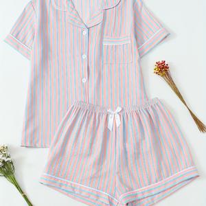 TEMU 여성용 반팔 반바지 파자마 세트, 편안한 소재에 버튼 탑과 핏된 반바지가 있습니다.