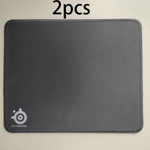 TEMU 2pcs 스틸시리즈 QcK 게임 마우스 패드 - 게임 센서에 적합한 최적화된 직물 표면, 미끄럼 방지 고무 베이스, 낮은 및 높은 DPI 추적, 검은색과 흰색 로고 - 사무실 및 게임 데스크 매트, 마이크로파이버 텍스처 디자인