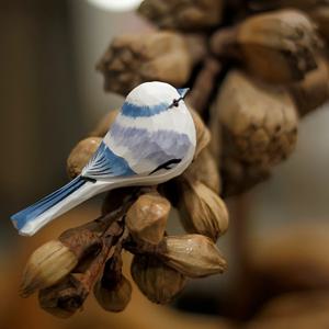 TEMU 두 가지 색상 옵션 - 수공예 목조 컬러풀 미니 새 조각상, 미니 스타일, 새 사랑하는 사람들의 컬렉션을 위한 예술적인 장식, 휴일 홈 데코, 선물하기 좋은 최고의 선물