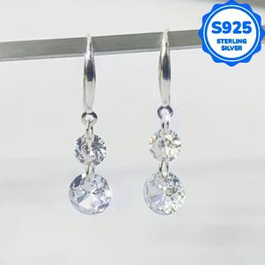 TEMU 여성용 패션 귀걸이 한 쌍, 빈티지 스타일 저자극 실버 더블 합성 지르코니아 드롭 디자인, 반짝이는 럭셔리 고스 유니크 룩, 할로윈 크리스마스 데일리 뮤직 페스티벌 웨딩 완벽한 선물, 웨딩 귀걸이,우아한 디자인,내구성 있는 장인 정신, 이어링,그녀를 위한 선물