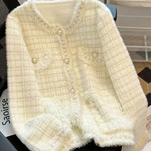 TEMU 진주 버튼 프론트 & 프린지 디테일이 있는 여성용 우아한 가디건 - 부드러운 미디엄 스트레치 라운드 넥 스웨터, 체크 패턴 사계절 레이어링 피스, 캐주얼 또는 포멀 아웃핏용, 다용도 의상 추가, 진주 버튼 클로저, 중간 신축성 원단|가디건
