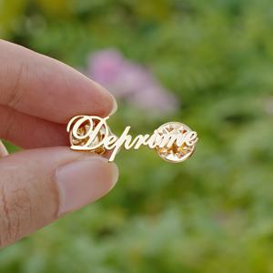 TEMU 개인 맞춤형 우아한 네임플레이트 브로치 - 304 스테인리스 스틸 각인 핀, 여성을 위한 일상용 주얼리 선물, 내구성 있고 시대를 초월한 디자인