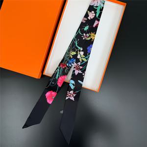 TEMU 여성용 우아한 꽃무늬 프린트 스카프 - 다용도 장식 리본, 핸드백, 헤어 액세서리 및 넥웨어에 완벽, 경량 폴리에스터, 핑크색 블루, 화이트 블루, 블랙 화이트, 손세탁 또는 건조 세탁, 꽃무늬 디자인 스카프