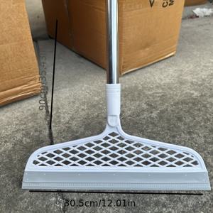 TEMU 분리 가능한 머리가 있는 엑스트라 롱 매직 브러쉬, 양면 실리콘 솔, 내구성 있는 플라스틱 손잡이, 단단한 바닥과 카펫에 적합, 효과적으로 털과 먼지를 제거, 보관하기 쉬운 각도로 디자인된 제품, 욕실, 주방 및 거실에 완벽