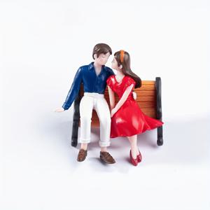 TEMU 【로맨틱 매력】 로맨틱 PVC 커플 피규어 & 벤치 미니어처 - 미니어처 자동차/테이블탑 장식, 클래식 스타일, 데이 및 연중 사용에 이상적, 로맨틱 선물|클래식 디자인|PVC 소재, 크리스마스, 할로윈 장식, 가을 홈 데코 수집 피규어