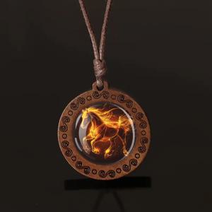 TEMU 우아한 말 디자인을 특징으로 하는 나무 펜던트 목걸이, 남성과 여성 모두에게 적합하며 조절 가능한 끈이 있습니다. 매일 착용하고 휴일 선물로 사용하기에 완벽합니다.