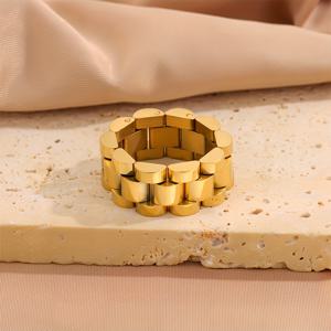 TEMU 남성용 스테인리스 스틸 반지 1개 - 튼튼한 방수 및 내구성의 데일리 주얼리, 인터로킹 링크 디자인, 골드 톤|반지