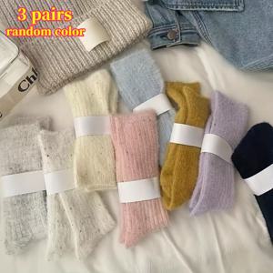 TEMU 여성용 두꺼운 부드럽고 편안한 중목 양말, 가을 겨울용, 3켤레 세트로 따뜻함 제공. 가정 및 캐주얼 외출용으로 적합하며, 크리스마스, 할로윈, 졸업 선물로도 완벽합니다, 겨울의 따뜻함,추운 날씨용 양말,여성 패션,트렌디한 니트웨어,두꺼운 원단,편안한 착용감,아늑한 신발,따뜻한 양말,선물 아이디어,학생 필수품