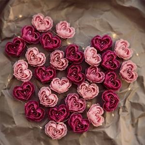 TEMU 꽃 향이 나는 수제 비누, 수지, 석고, 양초 만들기에 사용할 수 있는 하트 모양 장미 실리콘 몰드 2개 세트입니다.