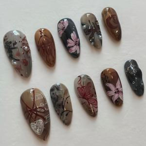 TEMU 전통 수제 클래식 빈티지 스타일 아름다운 나비와 화려한 꽃 반짝이 라인스톤 귀여운 하트 네일 10개 세트, 모든 여성의 일상 착용에 적합