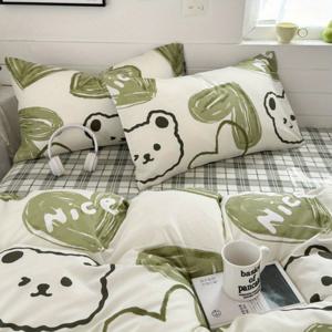 TEMU 봄 새로운 녹색 사랑 + 귀여운 곰 머리 패턴 침구 세트 4pcs (1 이불 커버 + 1 침대 시트 + 2 베개 커버 조합) 간단한 스타일 합성 원단 부드럽고 기계 세척 가능 모든 계절에 적합 이불 커버 및 베개 삽입 없음