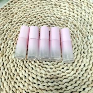 TEMU 여행용 편리한 리필 가능한 라운드 롤온 병 5개 세트, 5ml/0.169oz, 10ml/0.338oz 용량, 라이트 핑크 그라데이션 유리 롤온 병, 에센셜 오일 및 향수용, 여행 필수품,재충전 가능한 용기,컴팩트 사이즈,그라데이션 디자인,누수 방지 디자인,내구성 있는 유리,에센셜 오일 디스펜서,향수 롤러,여행 애호가