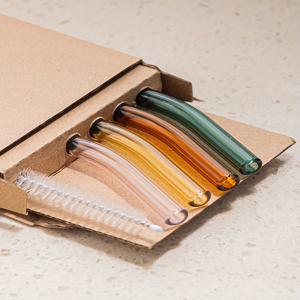 TEMU 컬러풀 유리 빨대 세트 - 4개 + 청소 브러쉬 1개, 미니멀한 한국 스타일 곡선형 주스 & 우유 젓가락. 재사용 가능한 내열 유리 빨대, 야외 활동, 레스토랑, 피크닉, 캠핑, 스무디, 쉐이크, 칵테일 등에 적합. 색상 차이 발생 가능, 랜덤 컬러 발송