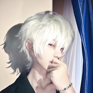 TEMU 화이트 남성용 짧은 합성 직선 퍼지 웨이브 - 열 저항 코스프레 웨이브 애니메이션 캐릭터, 일상 파티 및 코스튬에 적합, 스타일 블랙 액세서리, 할로윈, 데이, 카니발, 코스프레 웨이브, 코스튬 액세서리, 트렌디 스타일.