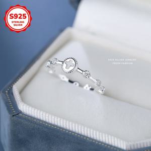 TEMU S 실버 [홀로우 크로스] 패션 오프닝 링, 세련된 니치 디자인, 일상 및 야외 활동에 적합한 여성 선물, 패션 액세서리,섬세한 반지,트렌디한 패션,정교한 장인 정신,중공 십자가 디자인,오픈 링, 스타일