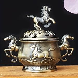 TEMU 1개 말의 해 향로 - 아연 합금 중국 띠 조각상, 말, 종, 녹색 보석 모양, 장식 뚜껑 및 받침대, 명상, 풍수 제단, 집들이/선물용