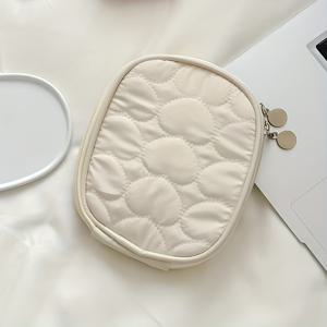 TEMU 핑크 폴리에스터 메이크업 가방 - TSA 승인, 휴대용 여행용 화장품 정리함, 손세탁 가능, 스타일리시한 립스틱 포켓과 퀼팅 디자인