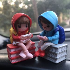 TEMU 2개 세트 창의적인 커플 조각상 - 귀여운 소년과 소녀 레진 장식품, 발렌타인데이 선물, 미니어처 풍경 장식, 정원 장식, 자동차 센터 콘솔 데코