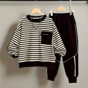 TEMU 남아용 아동복 및 어린이용, 새로운 봄/가을 컬렉션 라운드넥 스웨트셔츠 세트가 특징입니다. 스타일리시하고 캐주얼한 투피스 세트이며, 손세탁 및 세탁기 세탁 모두 가능하며 편안한 원단으로 제작되었습니다.