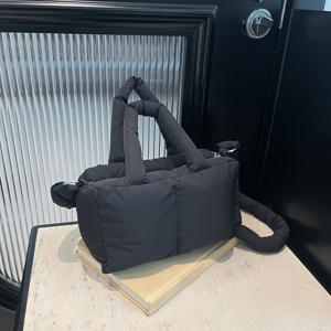 TEMU 여성용 대용량 토트백 - 우아한 숄더 퍼스 지퍼 클로저, 넉넉한 작업 가방, 일상 및 공식 행사용 - 블랙, 베이지, 그레이, 그린 색상 가능 - 내구성 있는 나일론 핸드백, 여성 핸드백, 다용도 캐리올, 세련된 디자인, 튼튼한 구조, 전문 여성, 캐주얼 캐리올, 모던 핸드백, 고품질 원단, 사무실 여성