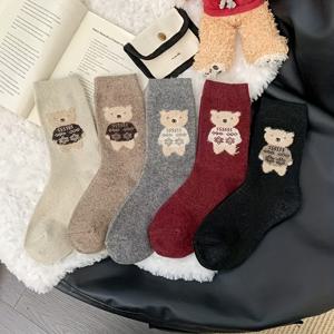 TEMU 가을과 겨울용 귀여운 만화 3D 곰 중목 양말 5팩, 편안한 신발,계절별 양말,스타일리시 양말,재미있는 양말,따뜻한 소재,손쉬운 관리 양말,여성용 양말,양말 팩,여성 패션,양말 애호가